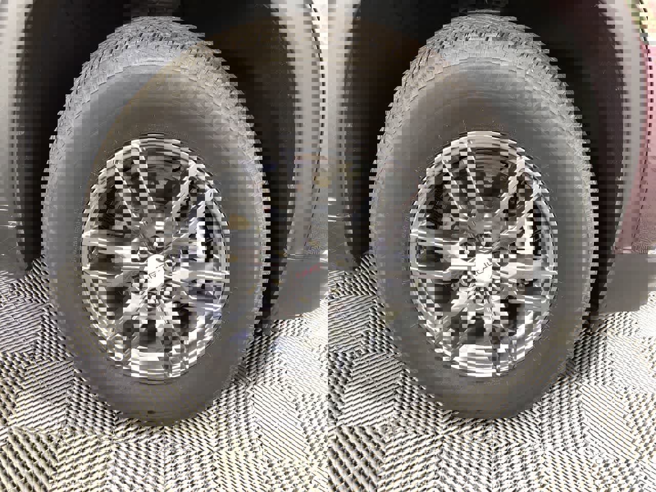 Used 2025 GMC Acadia Elevation image 20