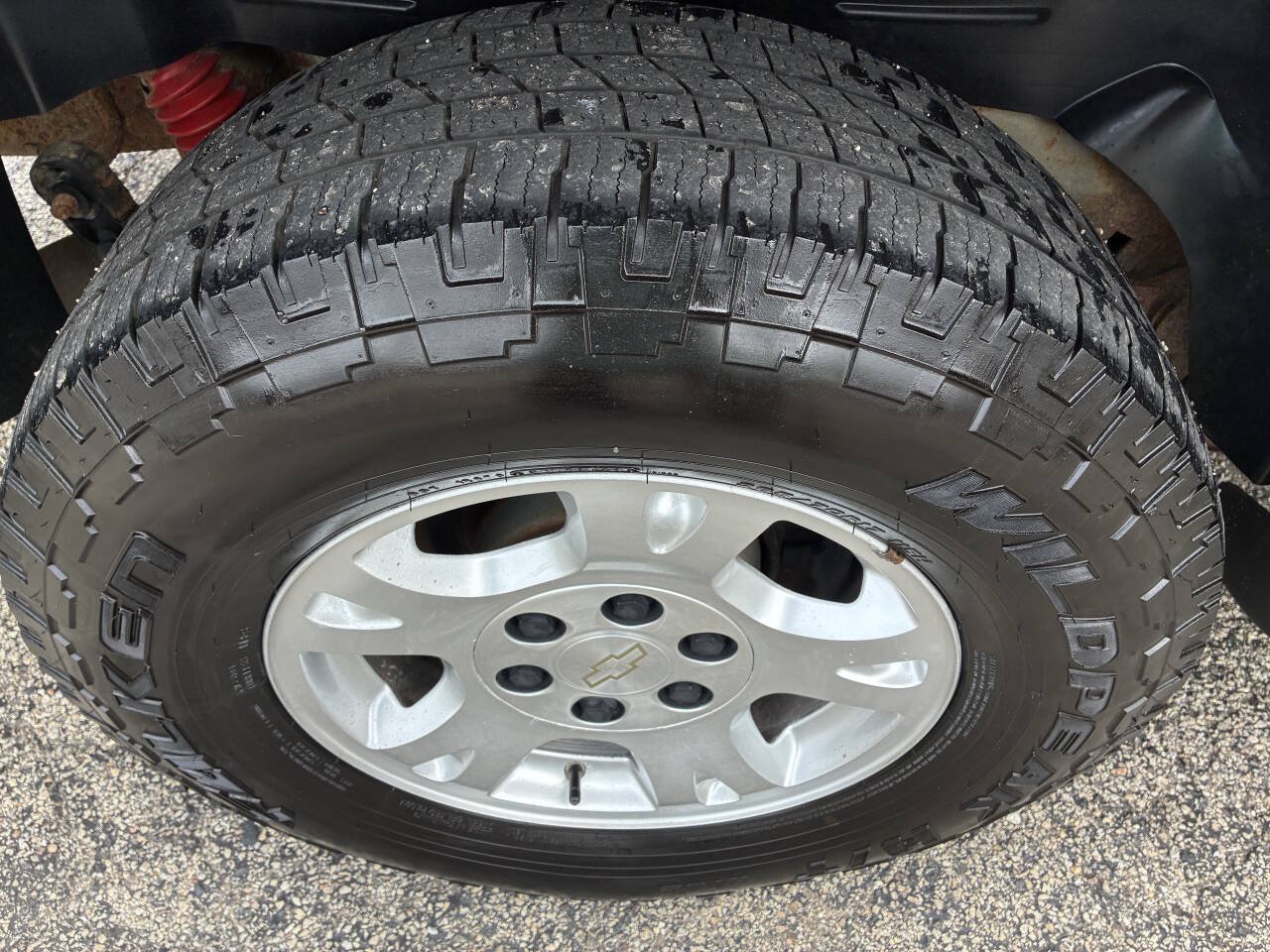 Used 2005 Chevrolet Avalanche Z71 w/ Preferred Equipment Group AWD/4WD image 26