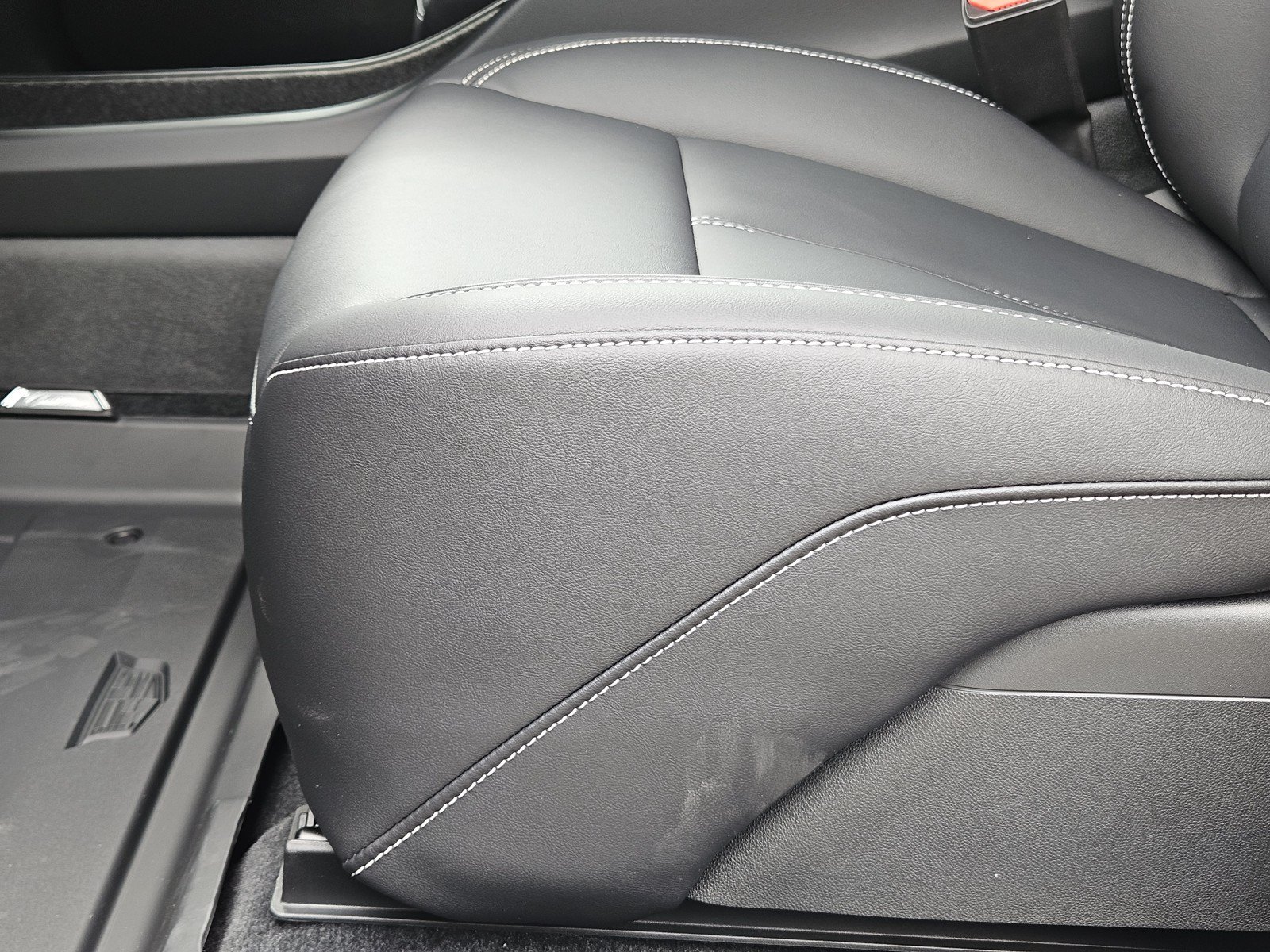 New 2026 Cadillac Optiq Sport 1 w/ LPO, Floor Liner Package RWD image 17
