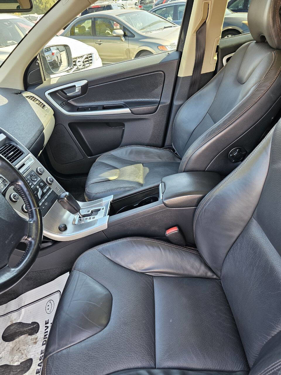 Used 2010 Volvo XC60 T6 image 13