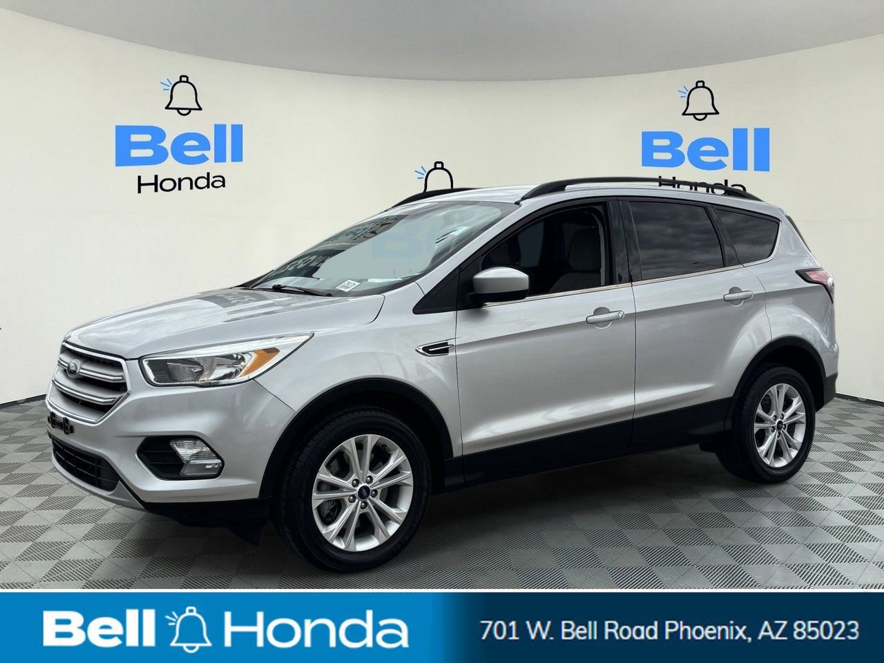 Used 2018 Ford Escape SE FWD image 1