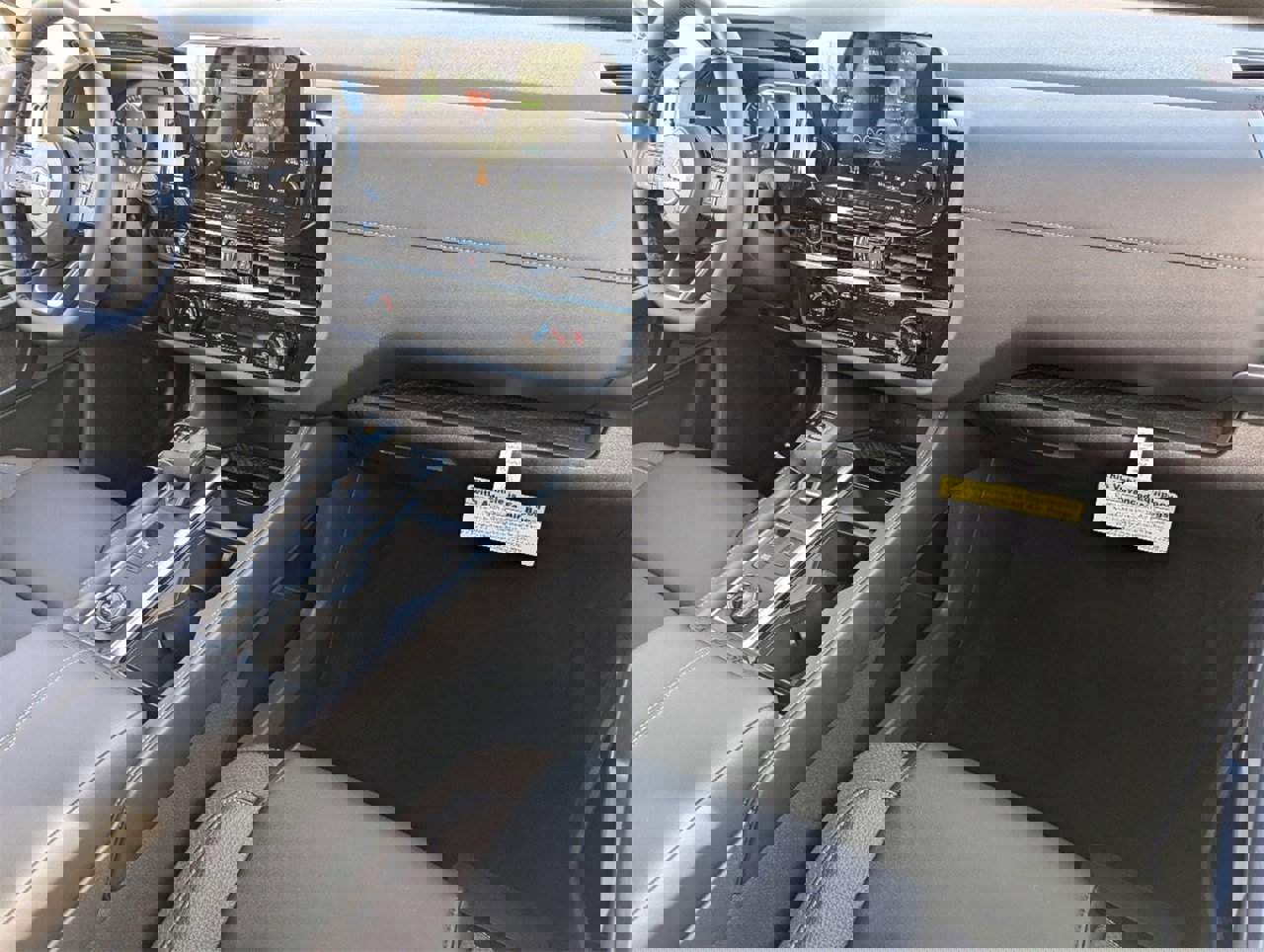 New 2025 Nissan Pathfinder SL image 30