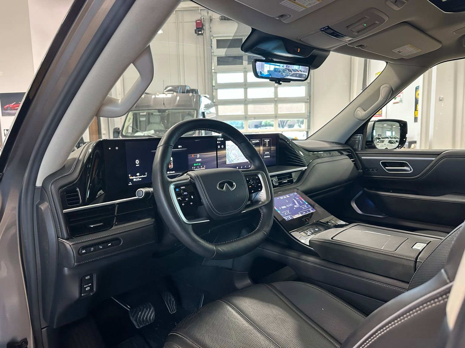 Used 2025 INFINITI QX80 Sensory AWD/4WD image 12