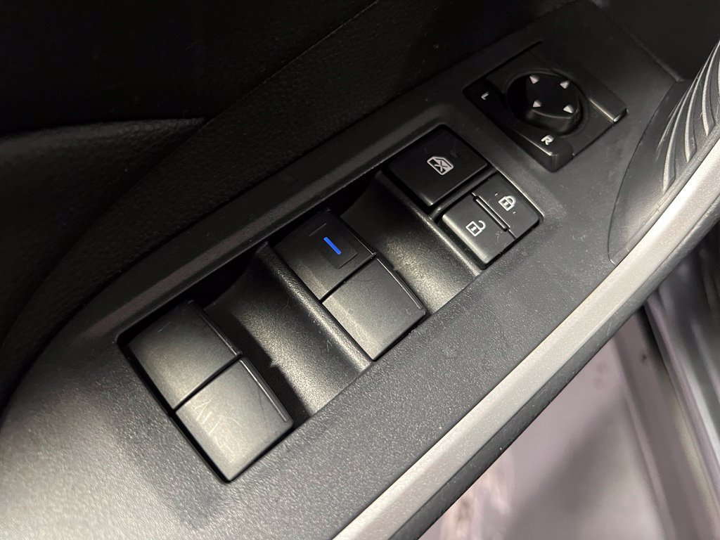 Certified 2019 Toyota RAV4 XLE w/ Convenience Package AWD/4WD image 38