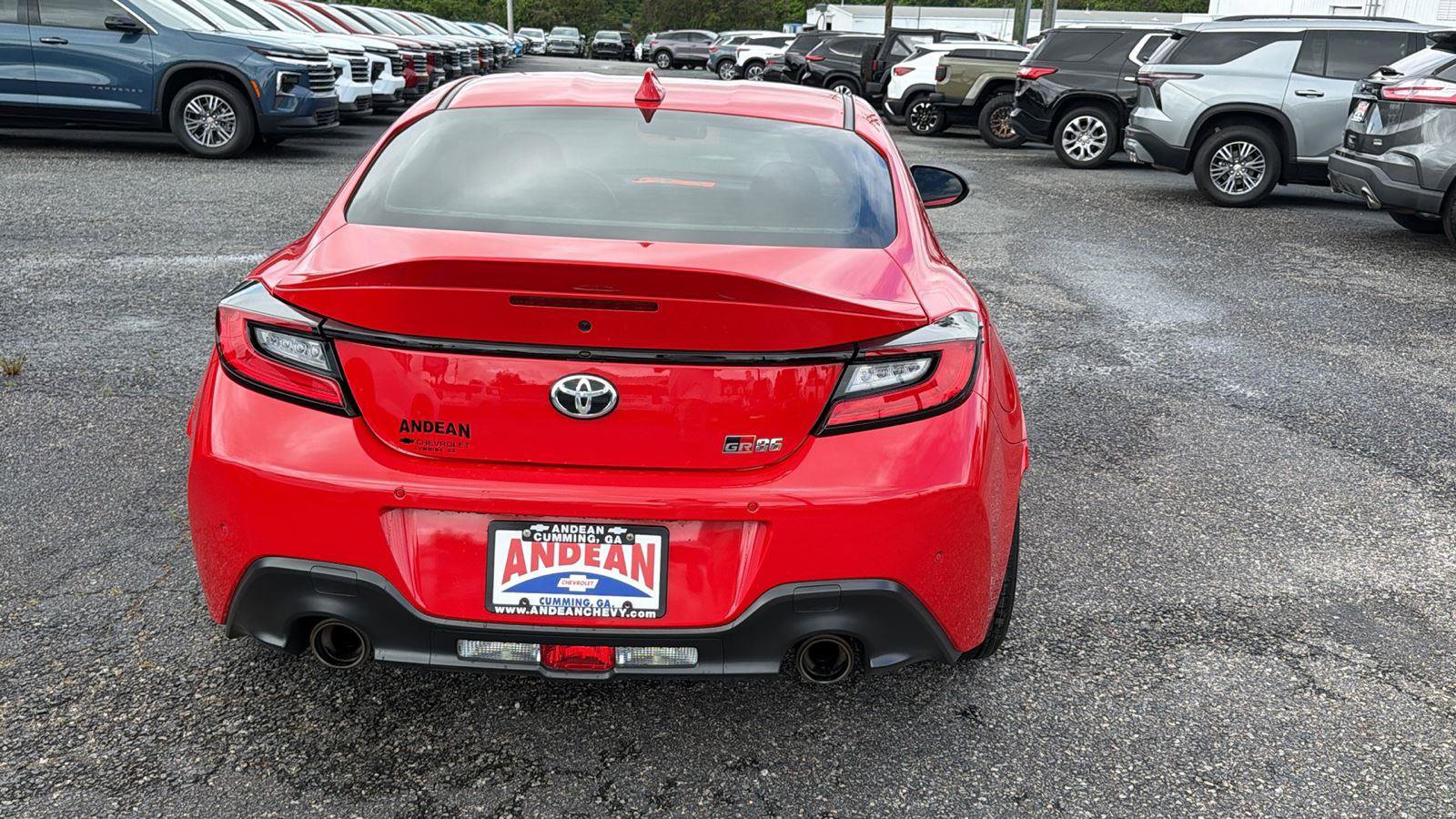 Used 2022 Toyota GR86 Premium RWD image 6