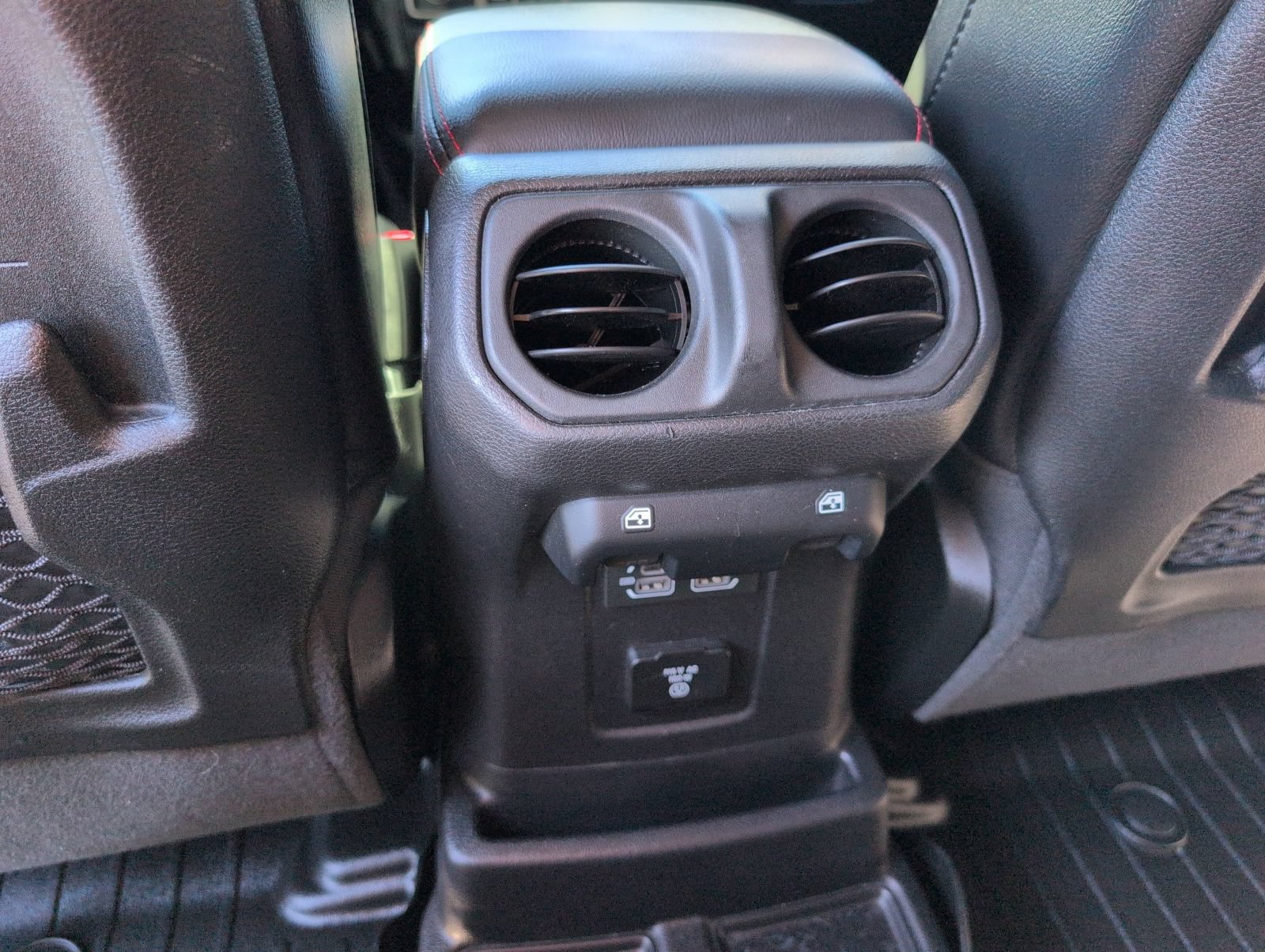 Used 2021 Jeep Wrangler Unlimited Rubicon AWD/4WD image 13