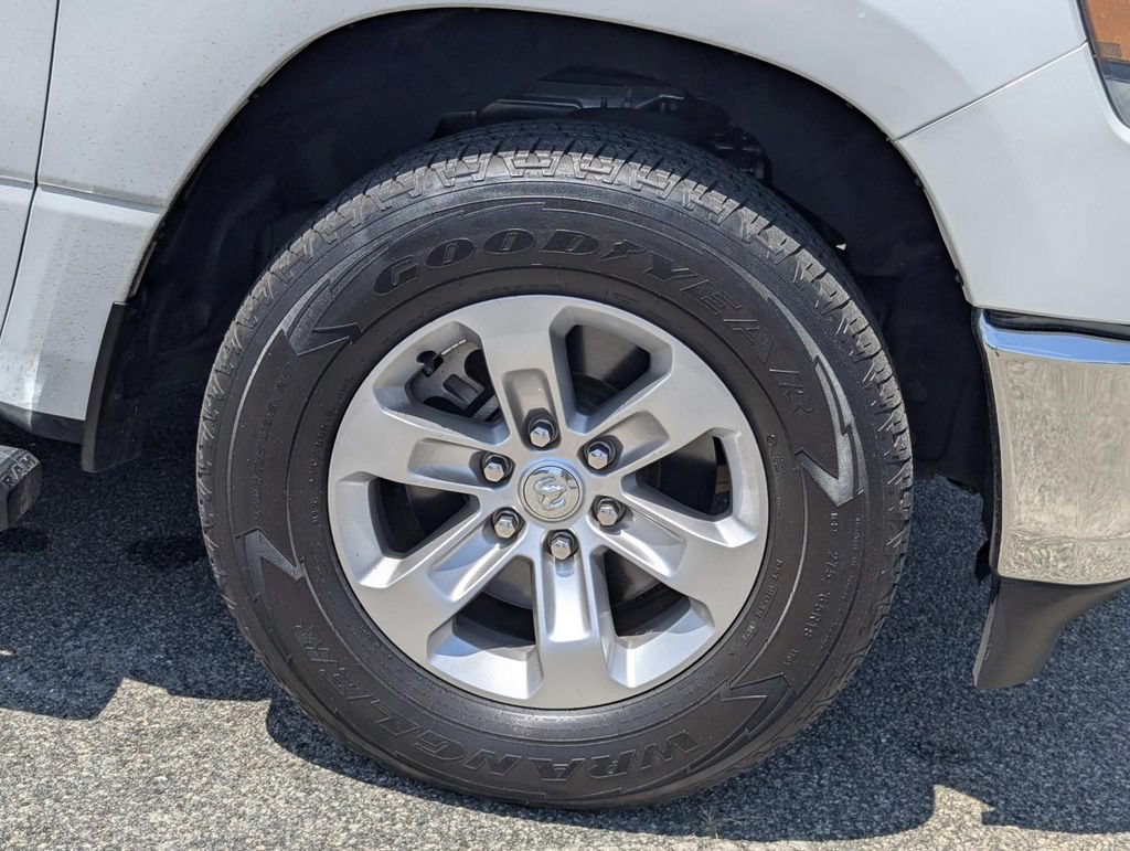 Used 2023 RAM 1500 Laramie AWD/4WD image 7
