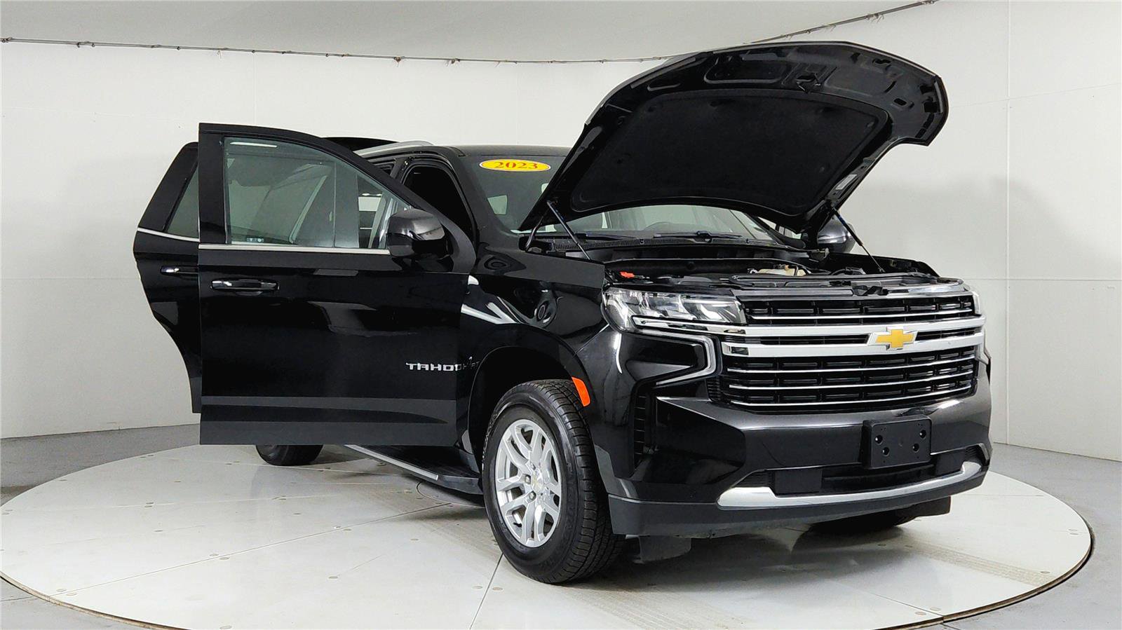 Used 2023 Chevrolet Tahoe LT AWD/4WD image 9