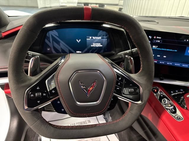 Used 2024 Chevrolet Corvette Stingray Premium Conv w/ Z51 Performance Package RWD image 24