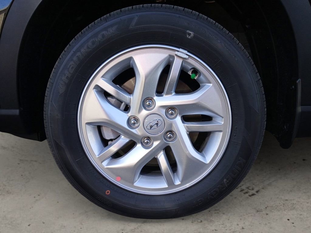 New 2026 Hyundai Venue SE FWD image 14