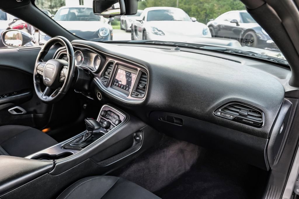 Used 2018 Dodge Challenger R/T image 10
