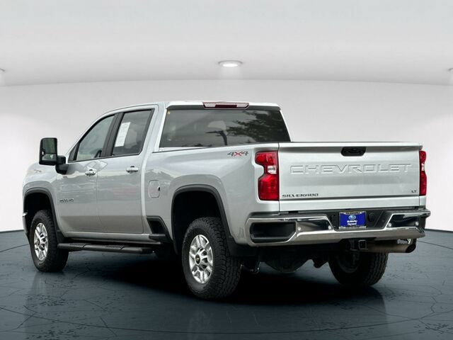 Used 2021 Chevrolet Silverado 2500 LT w/ Convenience Package AWD/4WD image 4