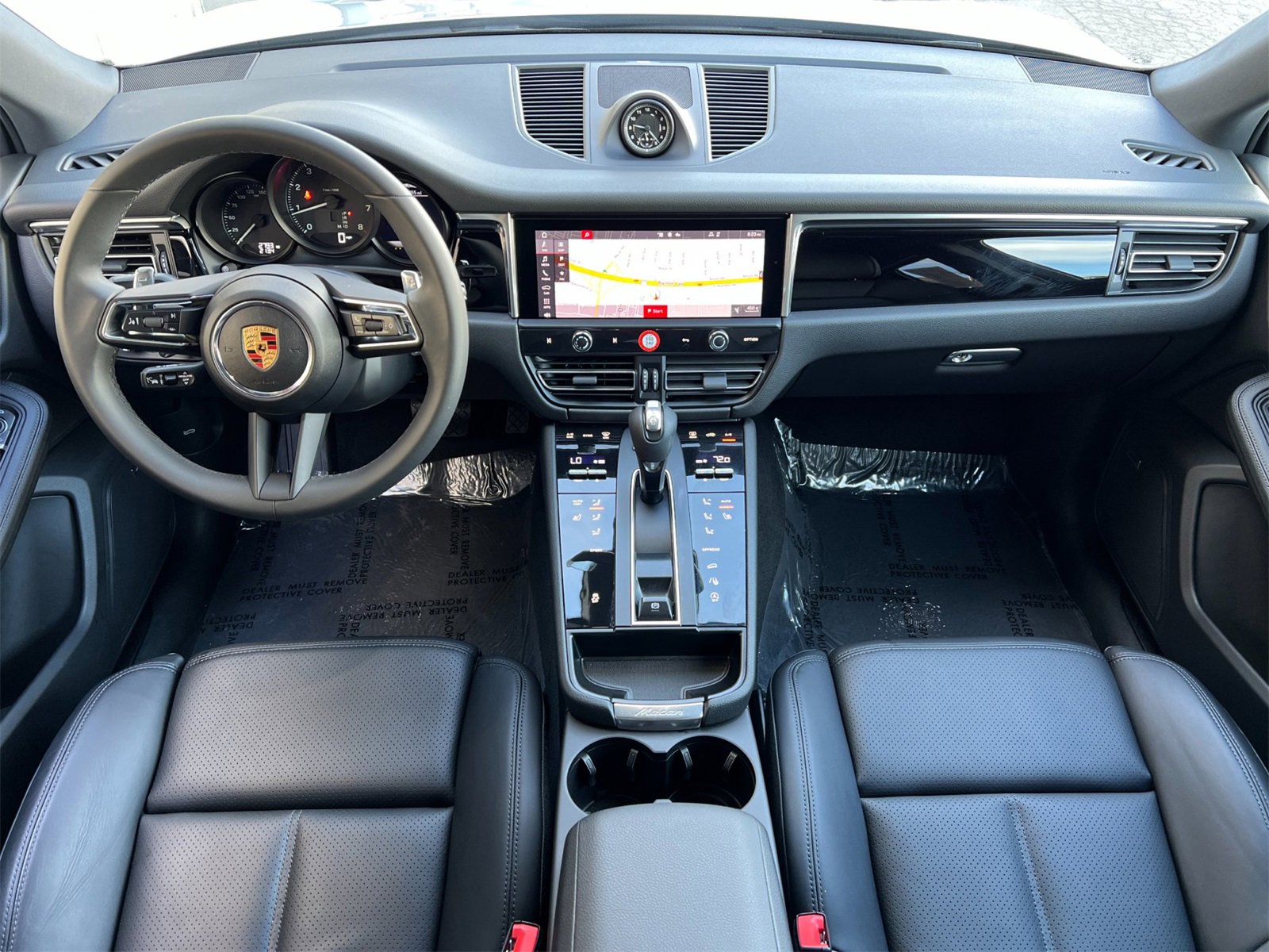 Used 2025 Porsche Macan image 6