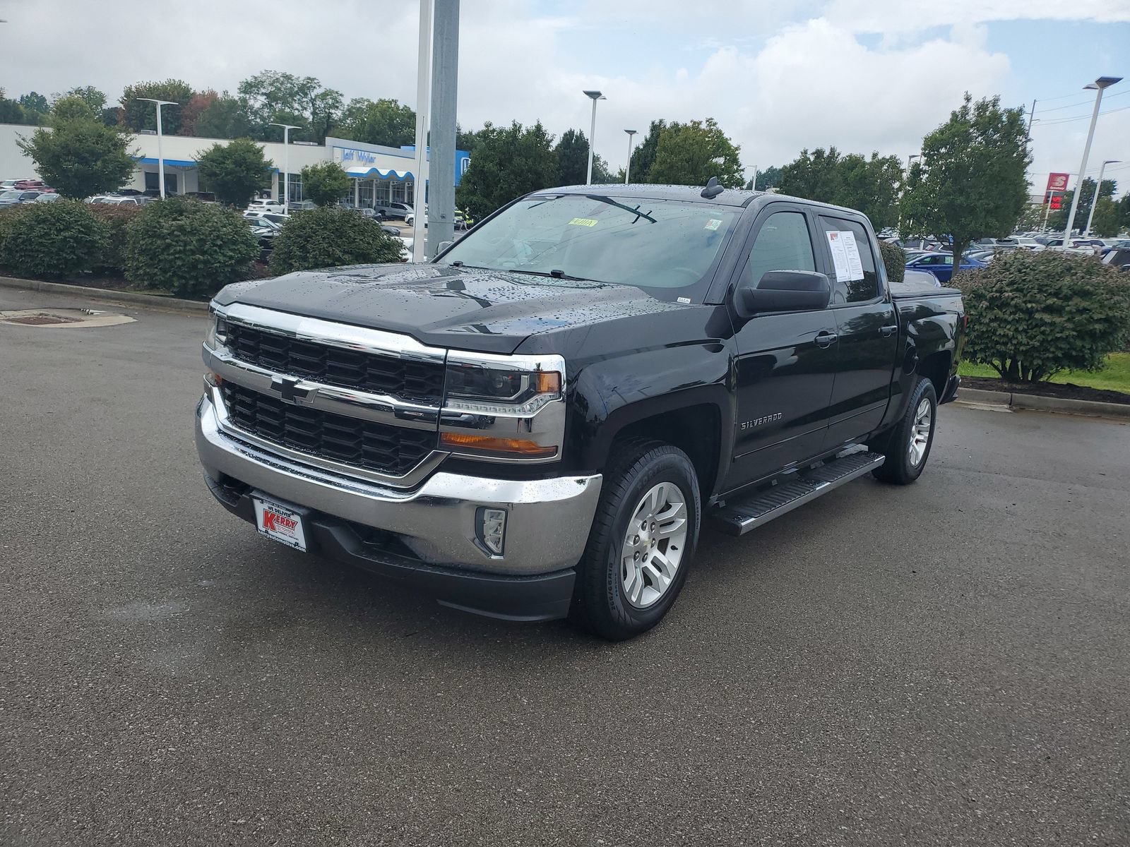 Used 2018 Chevrolet Silverado 1500 LT w/ All Star Edition AWD/4WD image 2