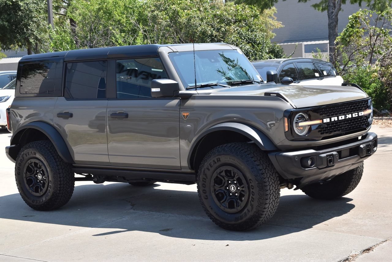 Certified 2025 Ford Bronco Badlands AWD/4WD image 5