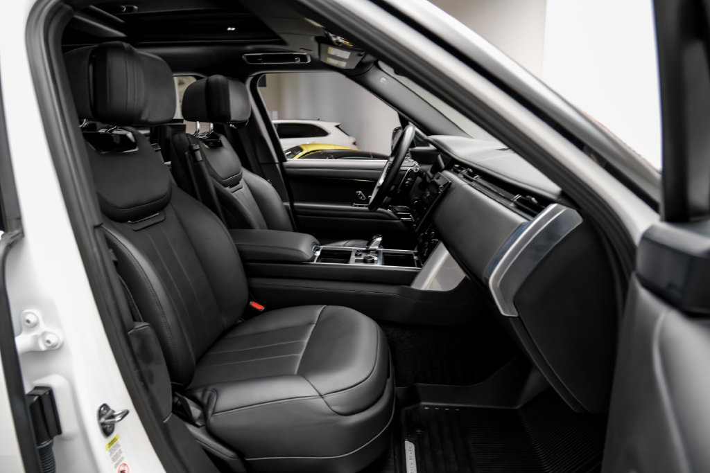 Used 2023 Land Rover Range Rover SV AWD/4WD image 33