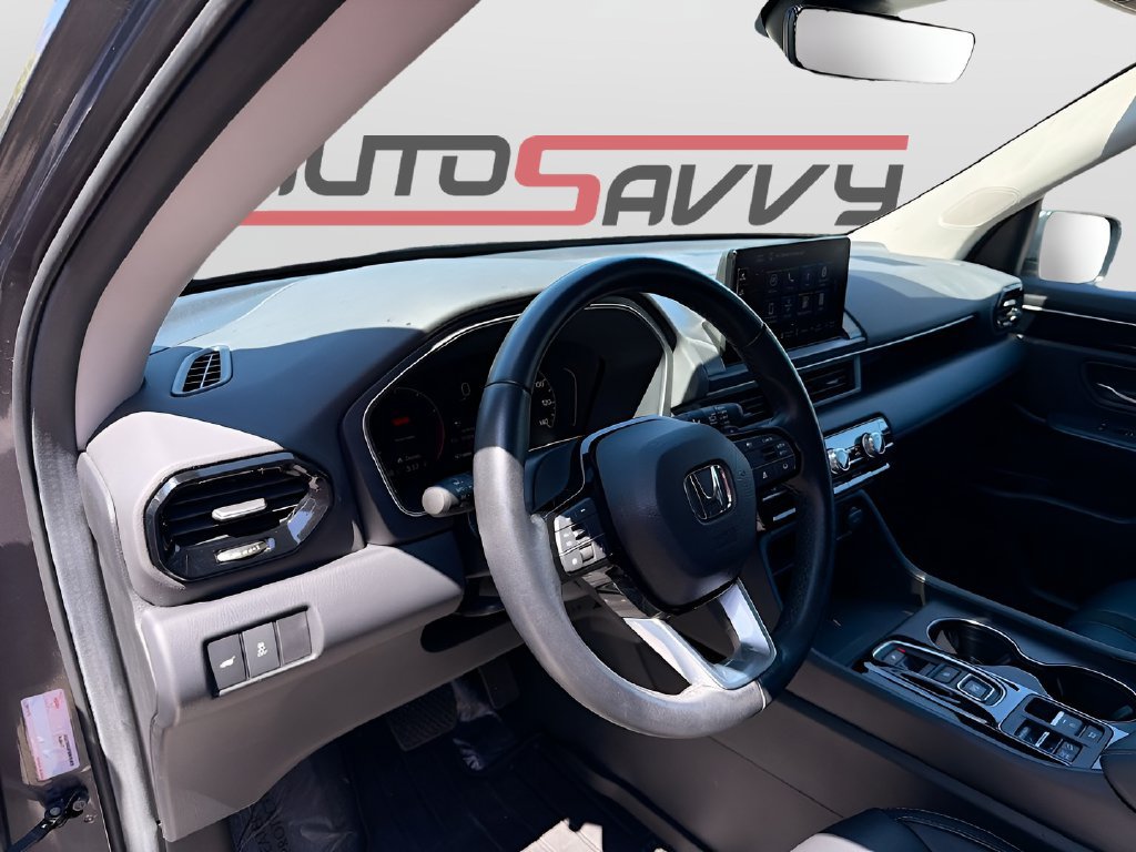 Used 2025 Honda Pilot EX-L image 9