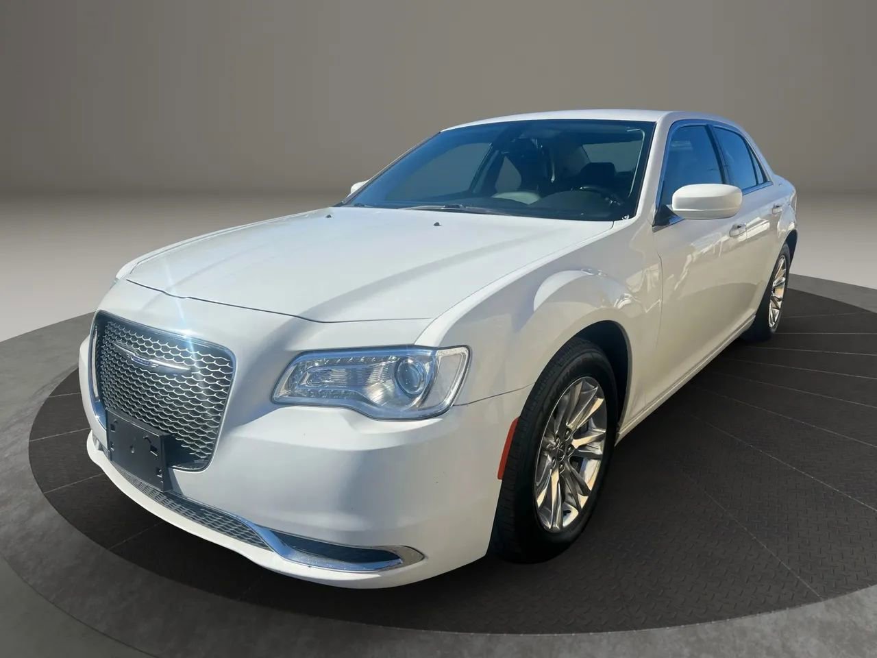 Used 2019 Chrysler 300 Touring L w/ Quick Order Package 22F image 1