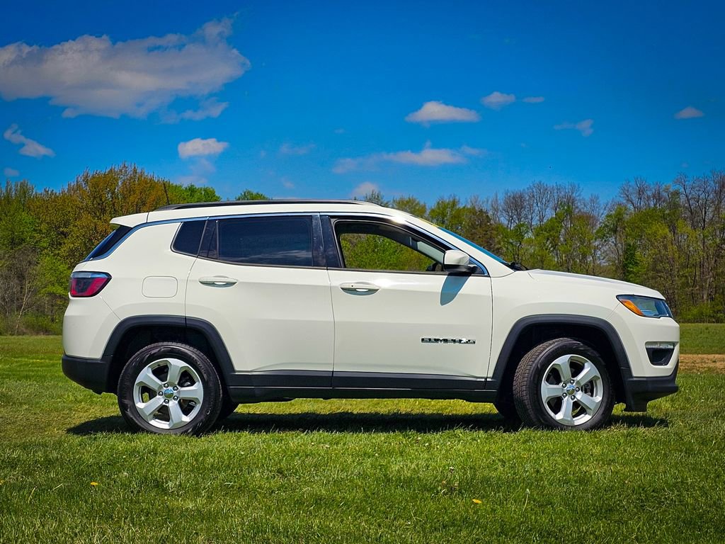 Used 2020 Jeep Compass Latitude AWD/4WD image 2