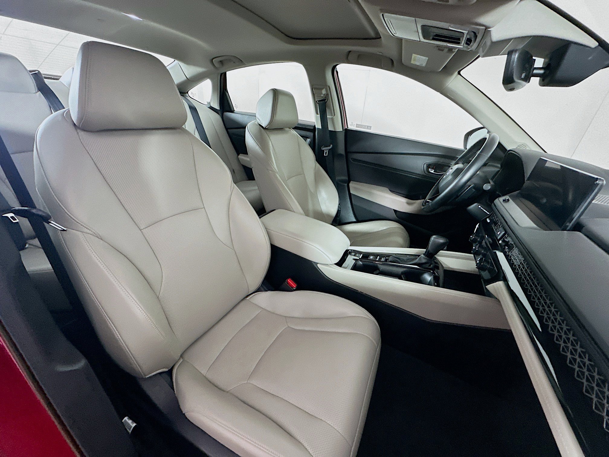 Used 2024 Honda Accord EX-L image 29