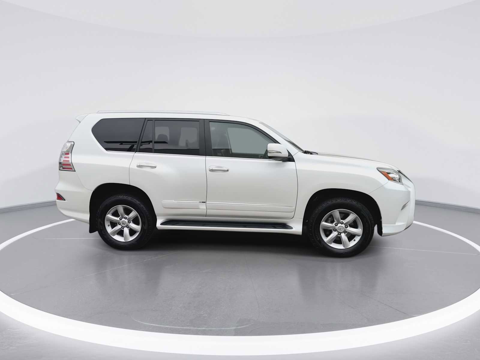 Used 2016 Lexus GX 460 w/ Comfort Package AWD/4WD image 9
