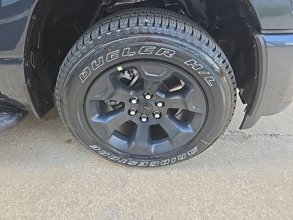 New 2027 RAM 1500 Express AWD/4WD image 32