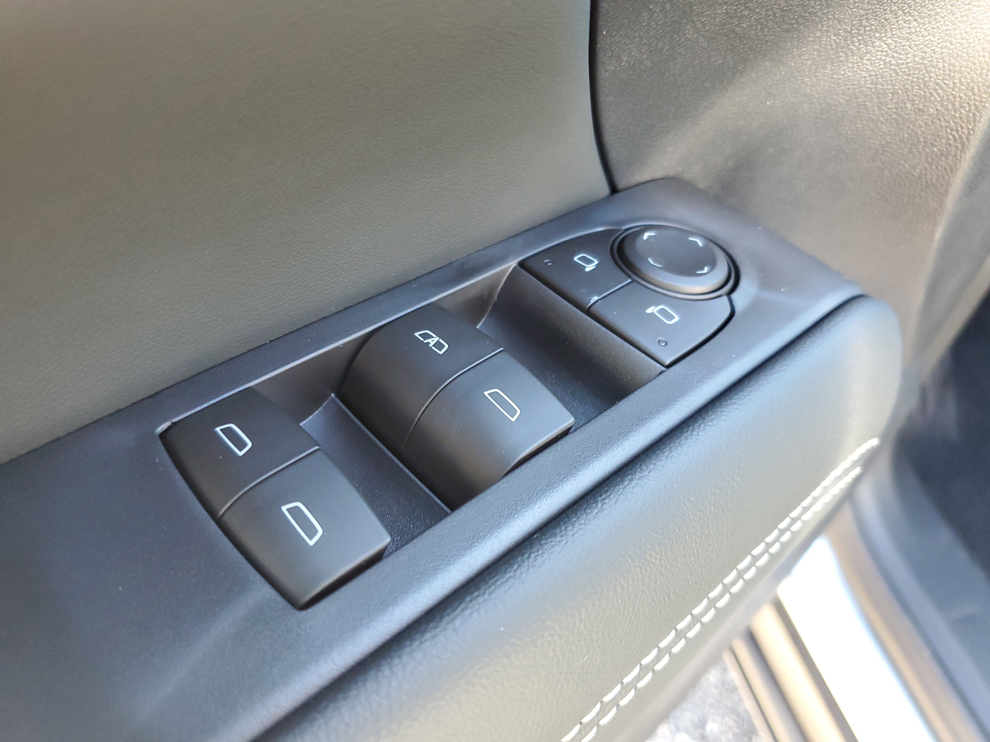 New 2026 GMC Terrain Elevation image 18