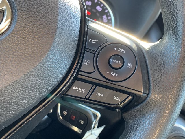 Used 2022 Toyota RAV4 LE AWD/4WD image 23