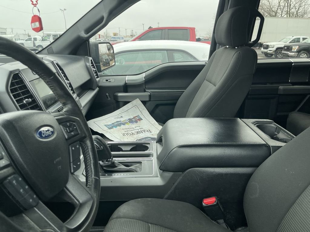 Used 2017 Ford F150 XLT w/ Equipment Group 302A Luxury image 4