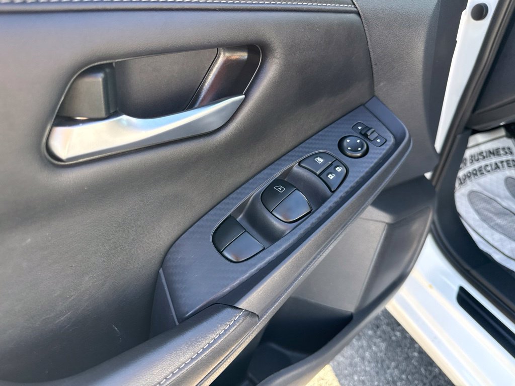 Used 2024 Nissan Sentra SV FWD image 23