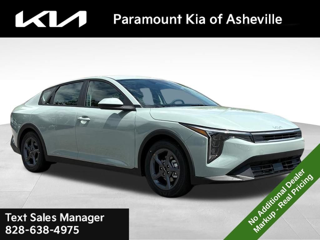 New 2026 Kia K4 FWD image 1
