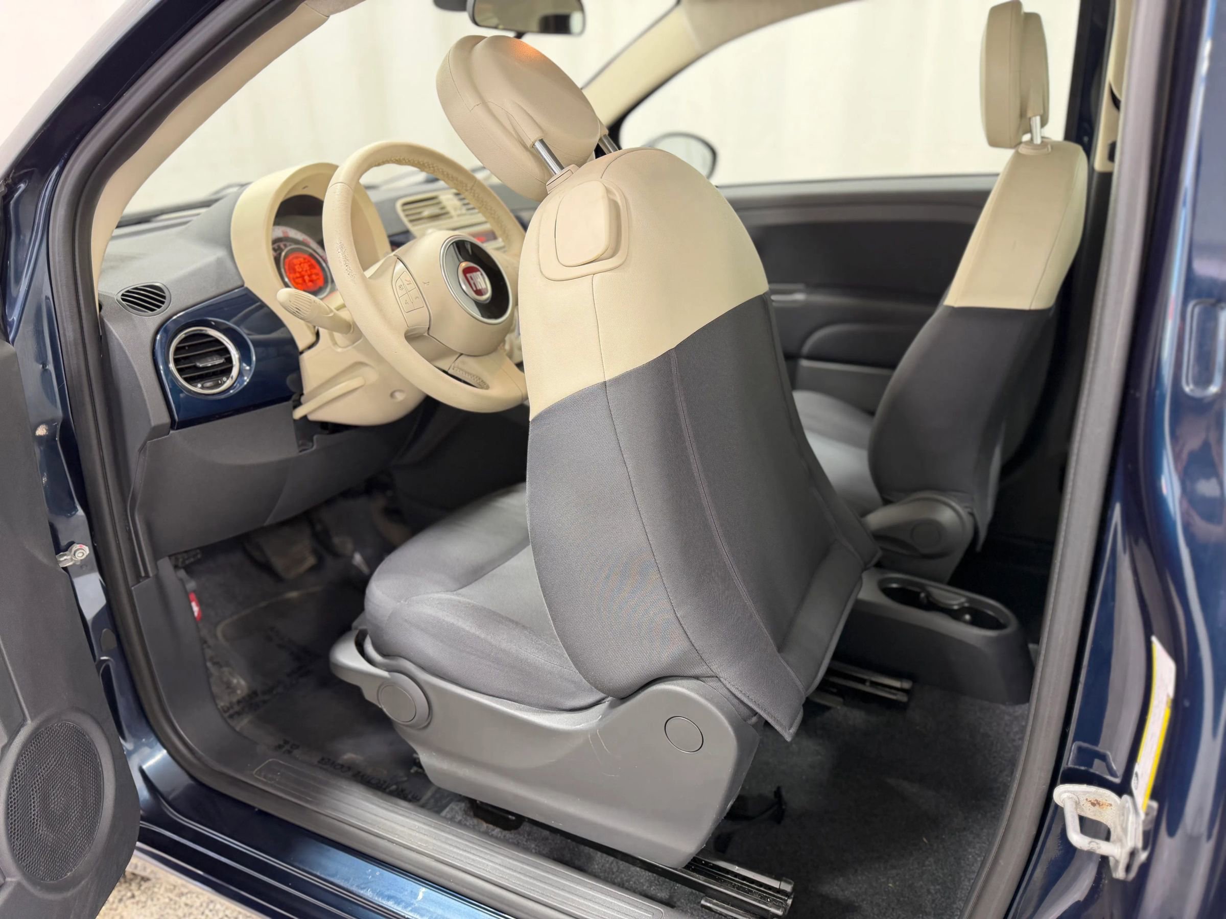 Used 2015 FIAT 500 Pop image 24