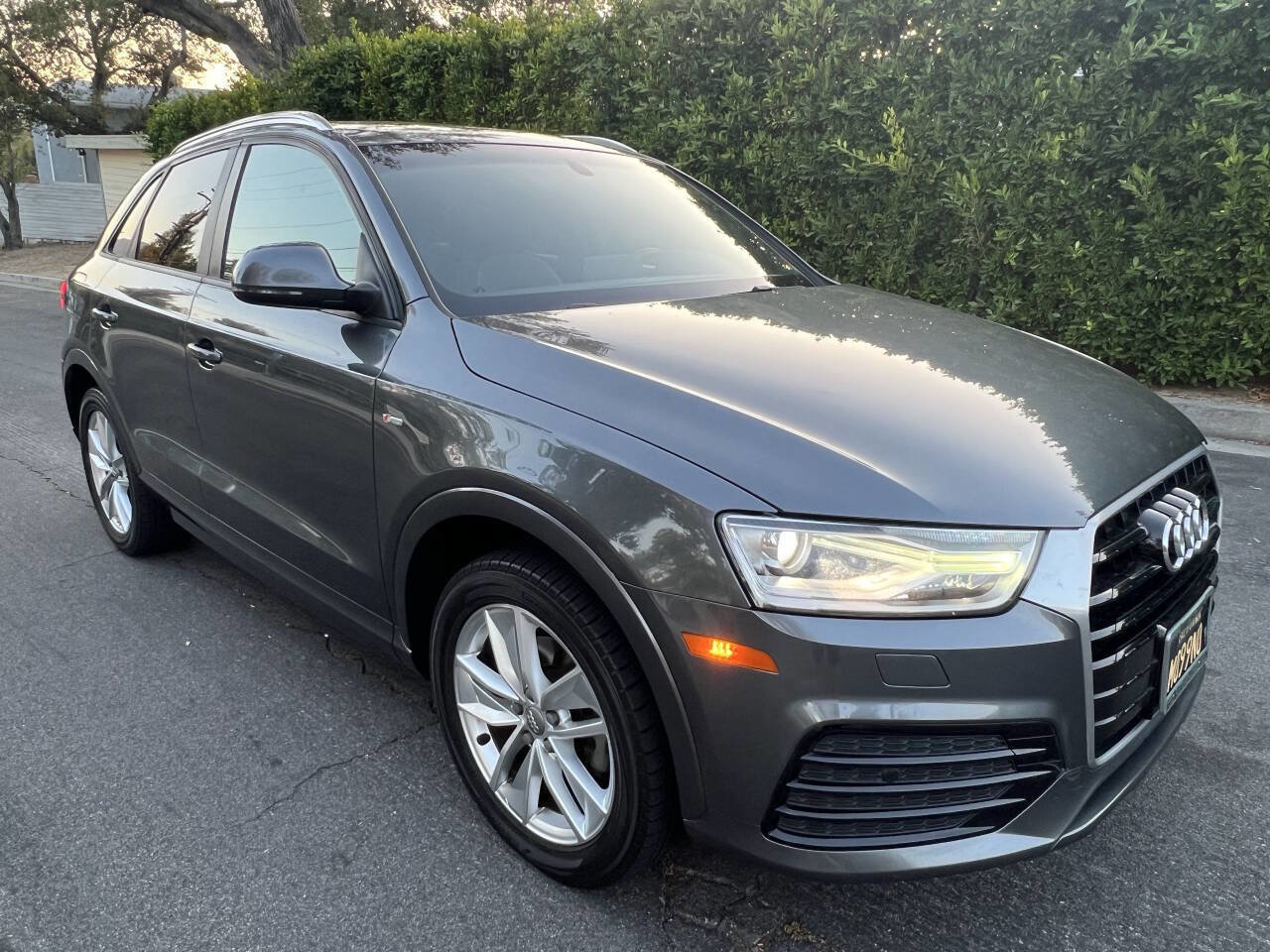 Used 2018 Audi Q3 2.0T Premium w/ Convenience Package FWD image 3