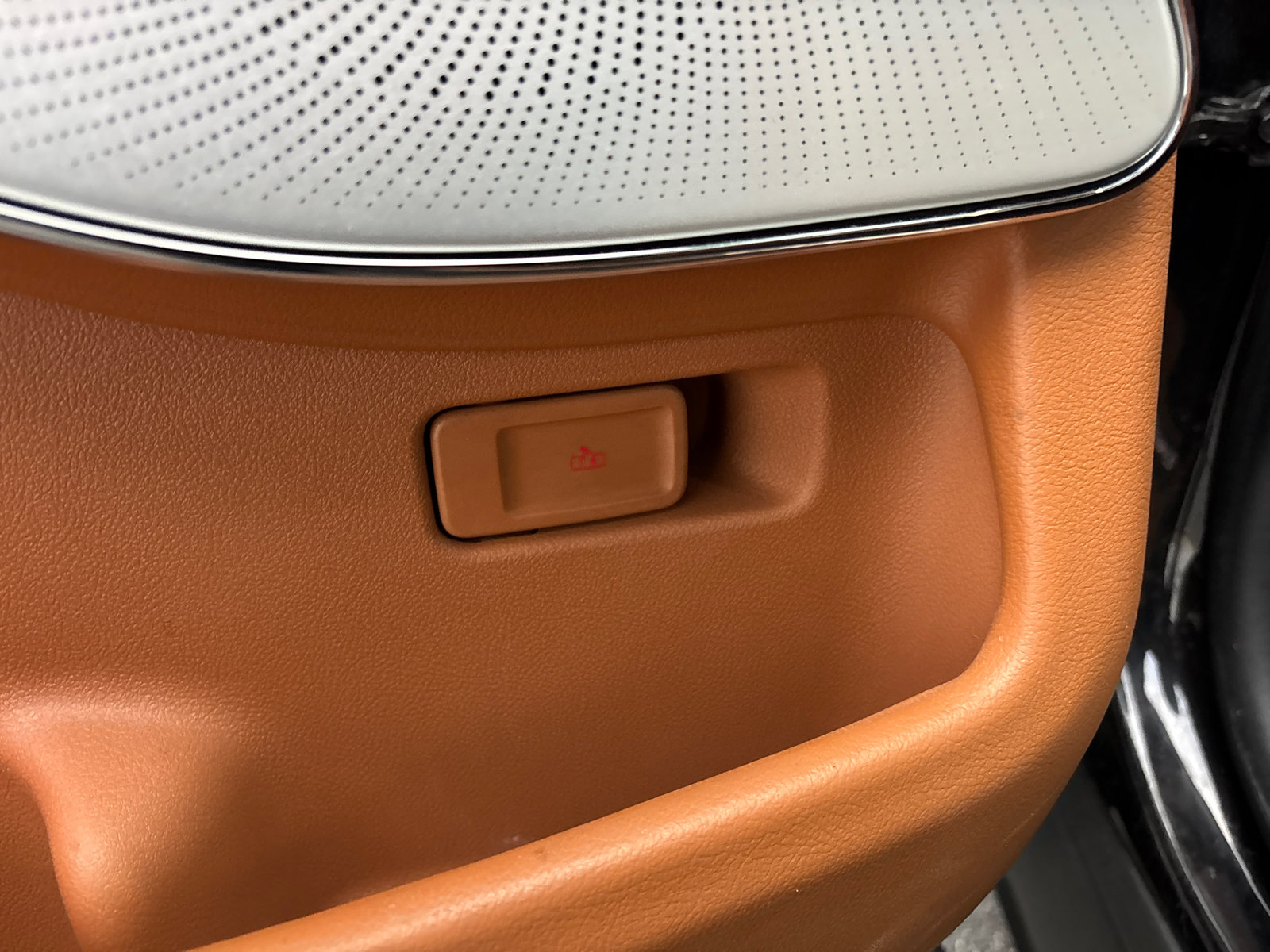 Used 2023 Lincoln Aviator Black Label w/ Class IV Trailer Tow Package image 15