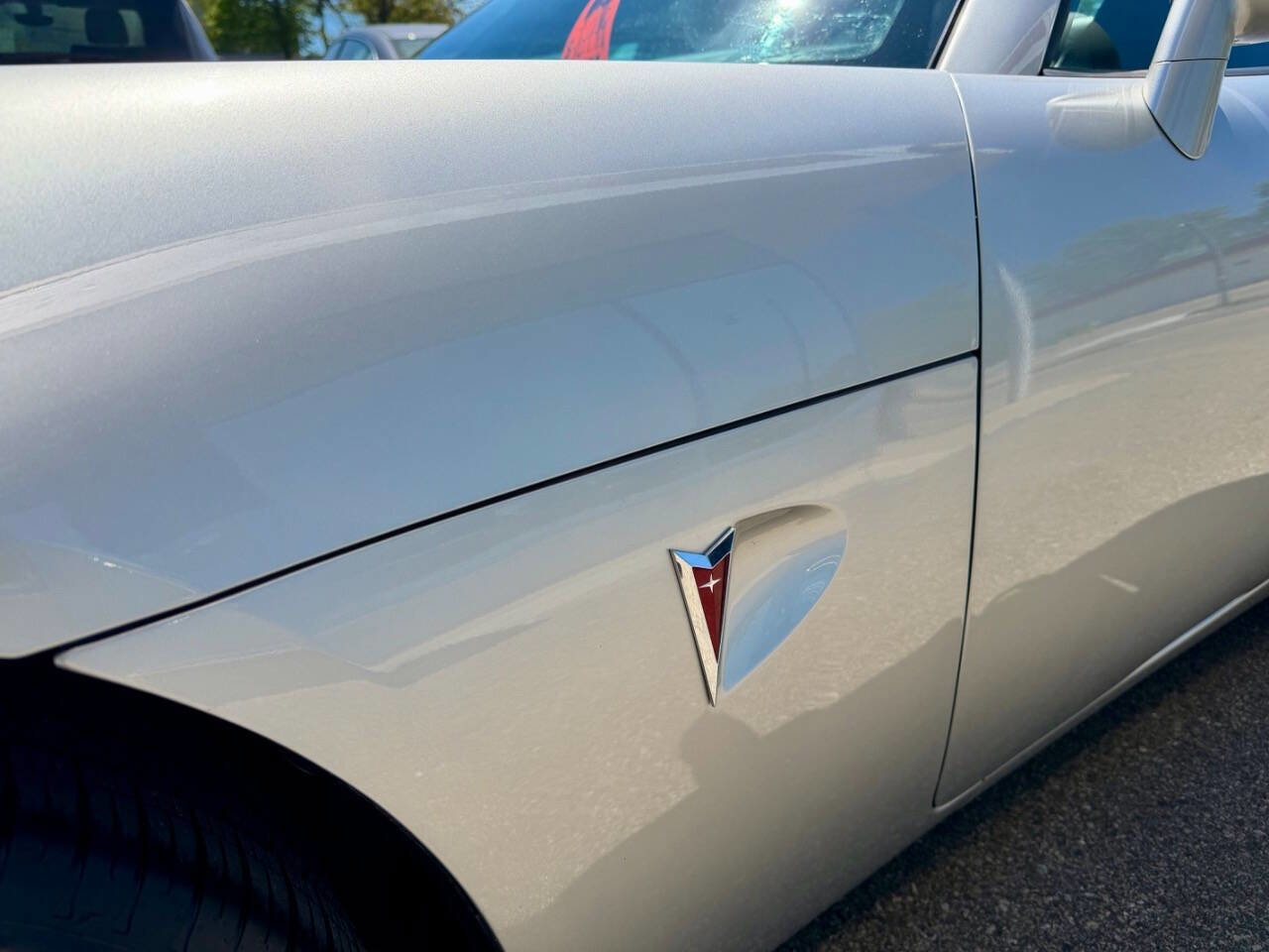 Used 2009 Pontiac Solstice GXP w/ Premium Package RWD image 7