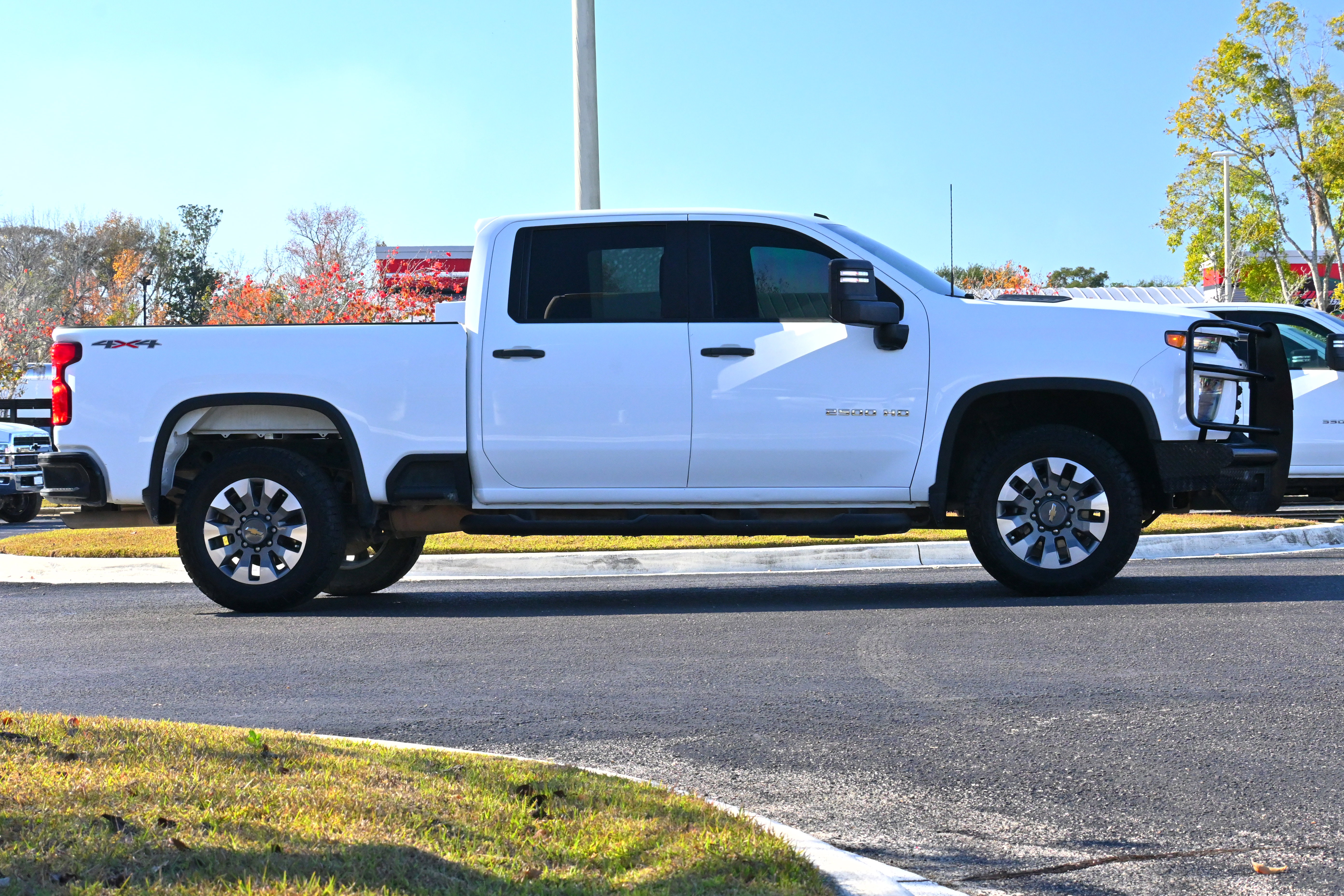 Used 2022 Chevrolet Silverado 2500 Custom w/ Custom Value Package image 7