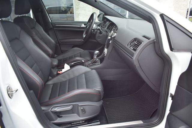 Used 2018 Volkswagen GTI SE w/ SE Leather Package FWD image 41