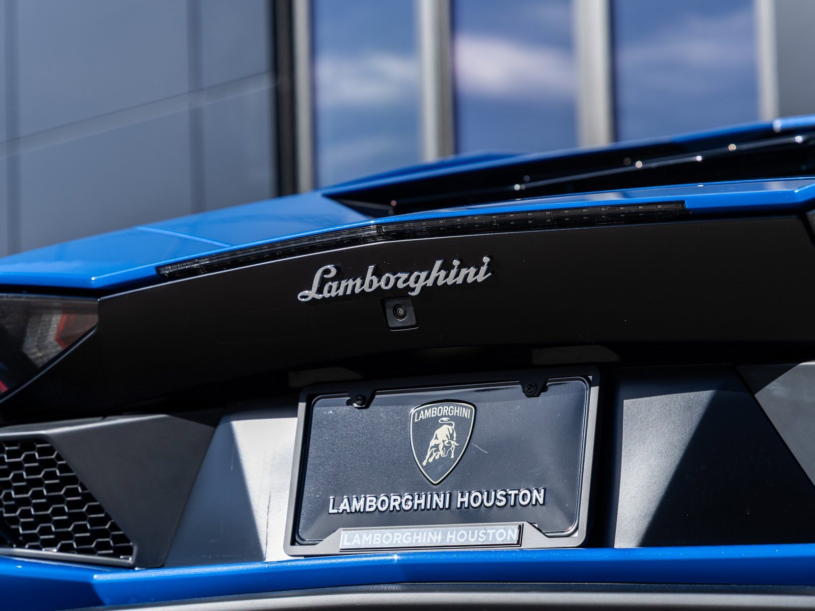 Used 2018 Lamborghini Aventador S image 14