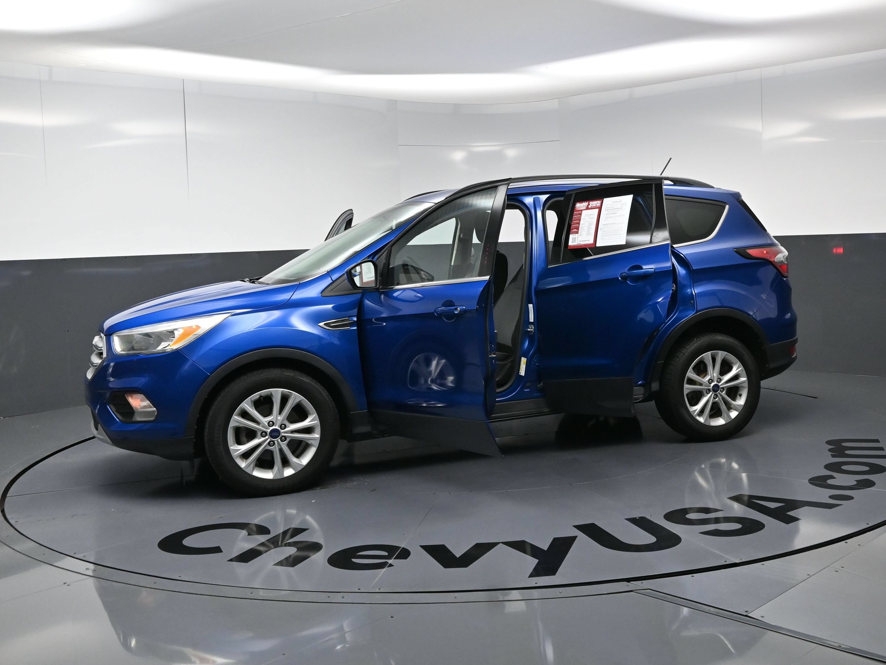 Used 2018 Ford Escape SE w/ SE Sync 3 Package FWD image 21