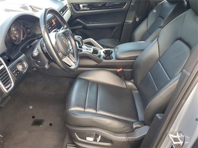Used 2021 Porsche Cayenne AWD/4WD image 5