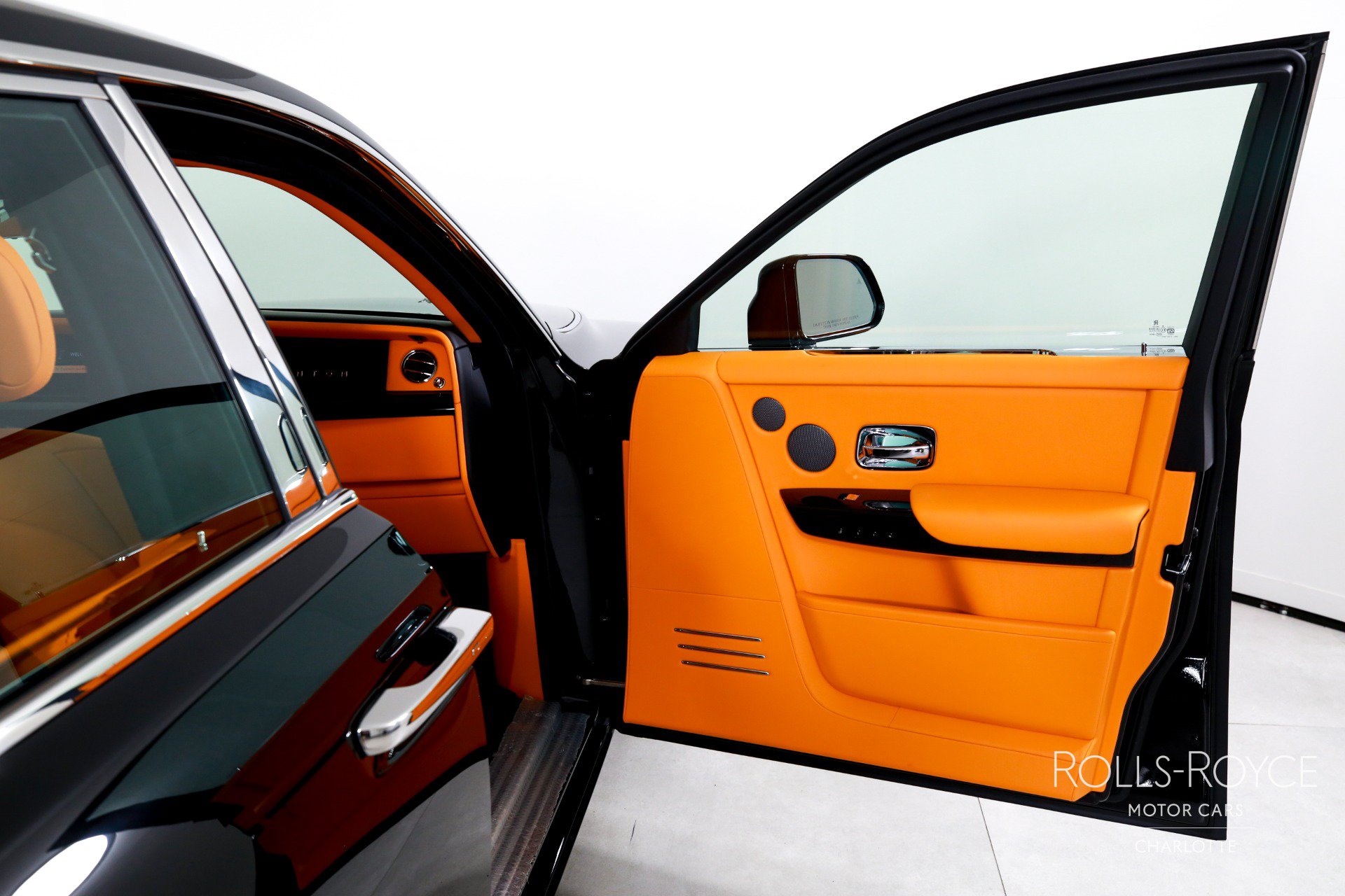New 2027 Rolls-Royce Phantom Sedan RWD image 36