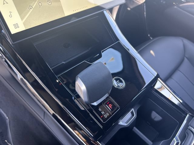 New 2026 Land Rover Range Rover Sport Dynamic SE AWD/4WD image 9