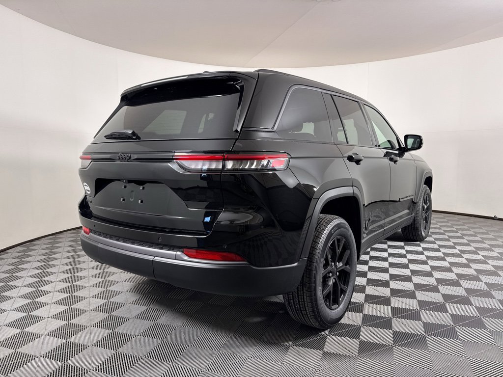 New 2026 Jeep Grand Cherokee Altitude AWD/4WD image 21
