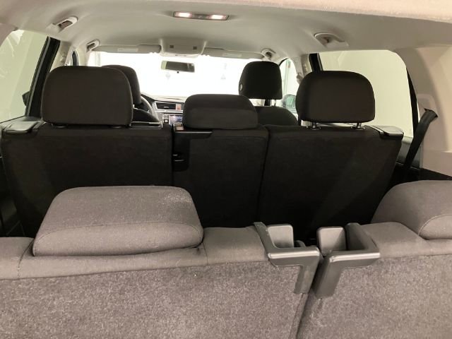 Used 2018 Volkswagen Tiguan S FWD image 35