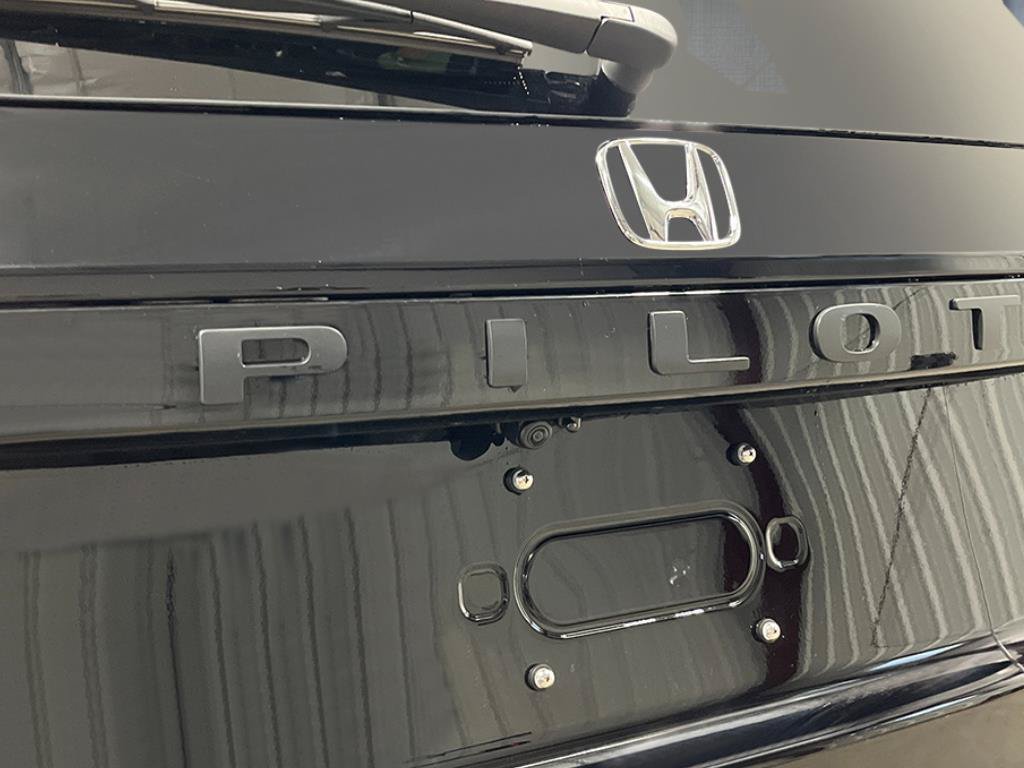 New 2026 Honda Pilot Black Edition image 7