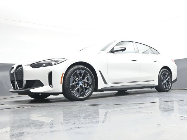 Certified 2024 BMW i4 eDrive35 w/ Premium Package RWD image 38