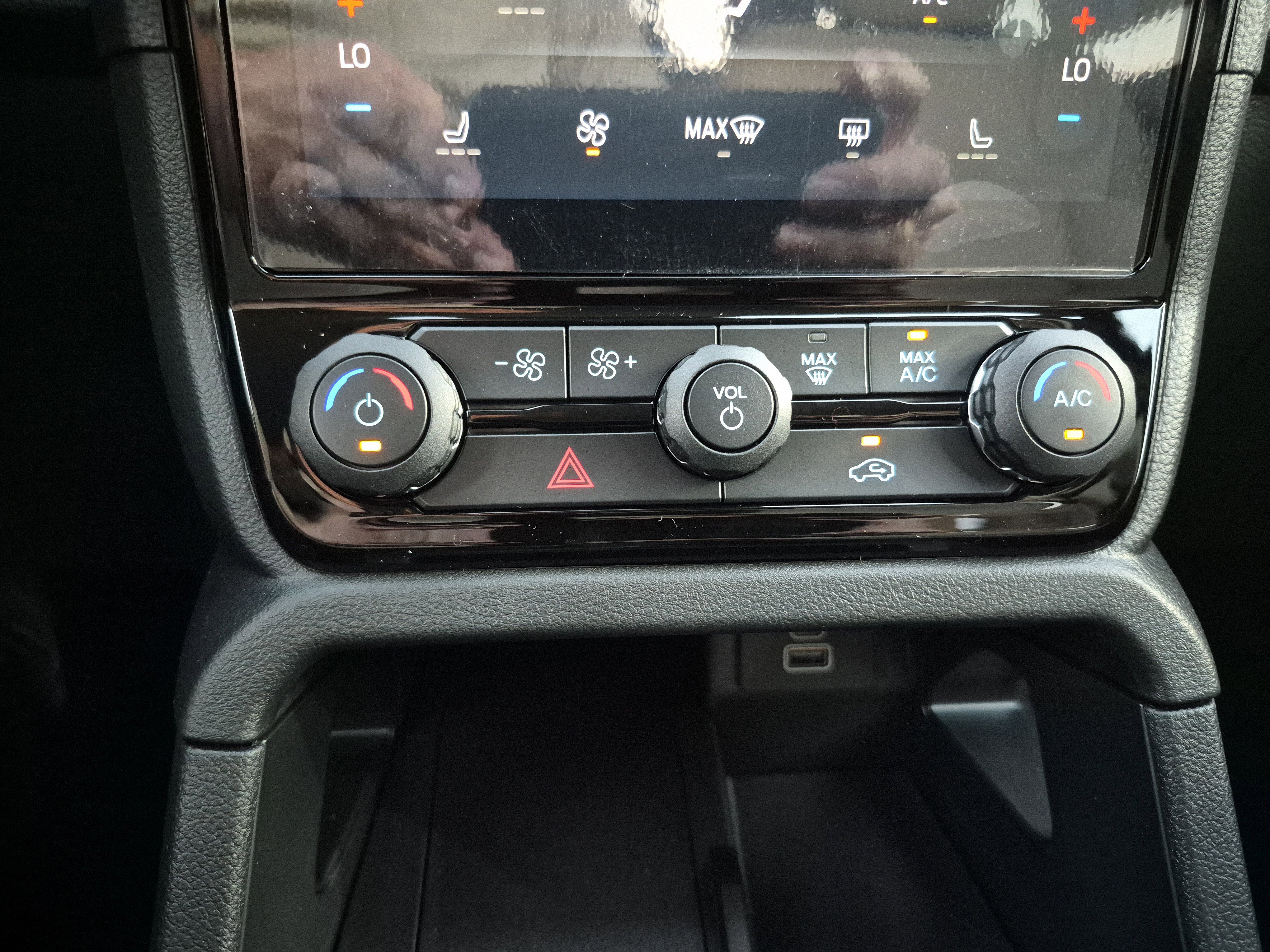 New 2025 Ford Ranger XLT w/ Equipment Group 301A High image 31