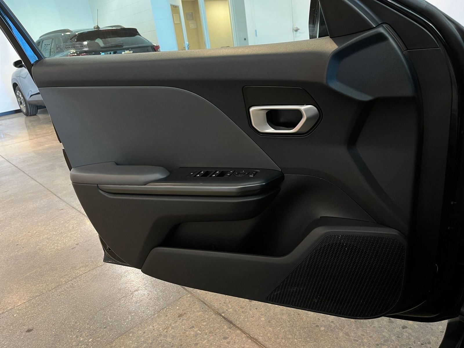 Used 2025 Kia K4 LXS image 18