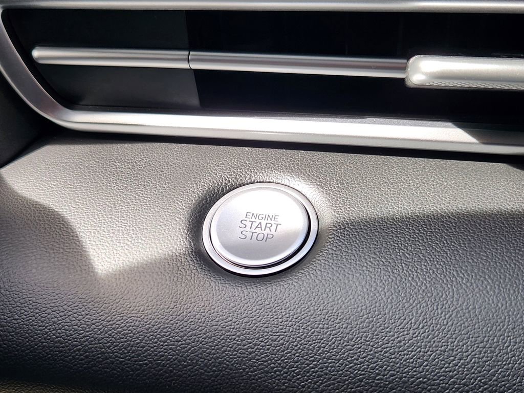 Certified 2025 Hyundai Elantra Blue image 18