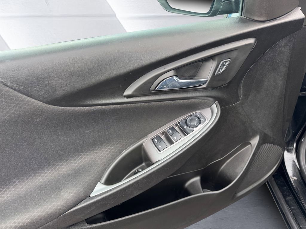 Used 2023 Chevrolet Malibu LT image 12